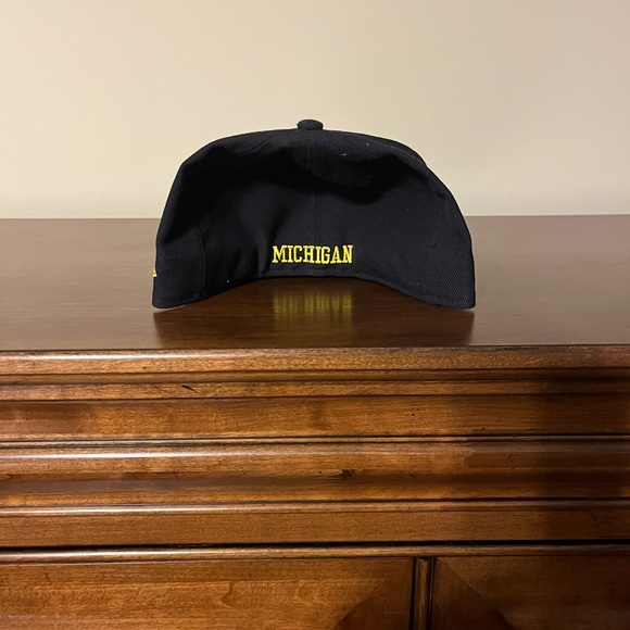 Michigan Wolverines Hat - Picture 3 of 4